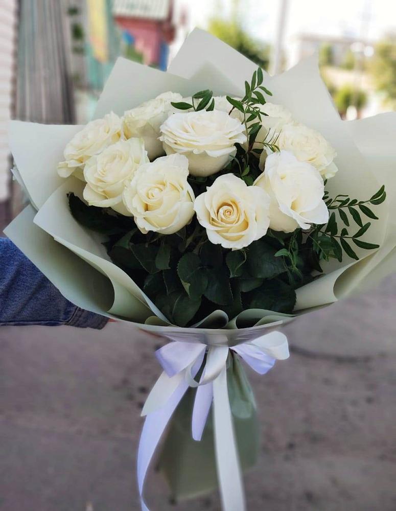 Букет Белые розы Проуд в Шадринске