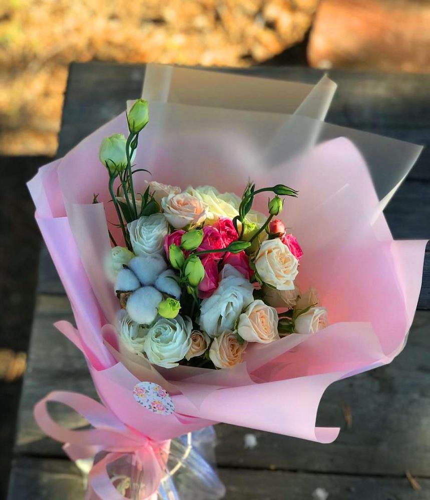 Букет цветов из: Розы и Лизиантусы в Шадринске