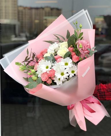 Букет цветов из: Розы, Лизиантусы и Хризантемы в Шадринске